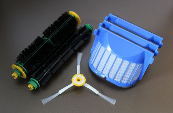 Wartungskit - Bürsten Set + 3 AeroVac Filter + Seitenbürste geeignet für iRobot Roomba 564, 565 PET