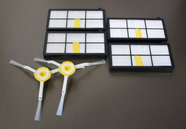 Sparset 4 HEPA Filter + 2 Seitenbürsten geeignet für iRobot Roomba Serie 800 und 900